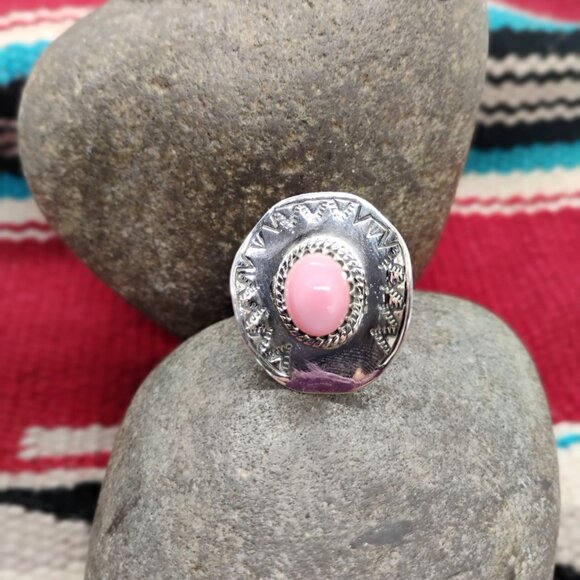 Southwest Western Cowgirl Sterling Silver Pink Conch Shell Cowboy Hat Ring Sz 8 - Picture 3 of 8